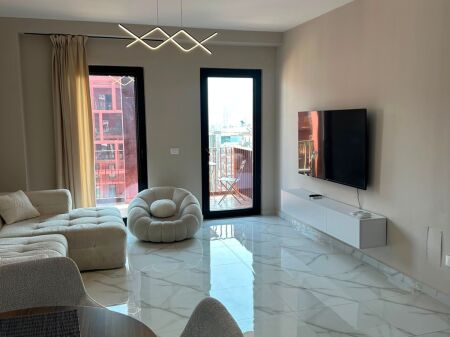 SUPER APARTAMENT 3+1+2 ME QIRA – RRUGA E KAVAJËS