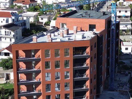 Shitet, Apartament 3+1+2, Paskuqan