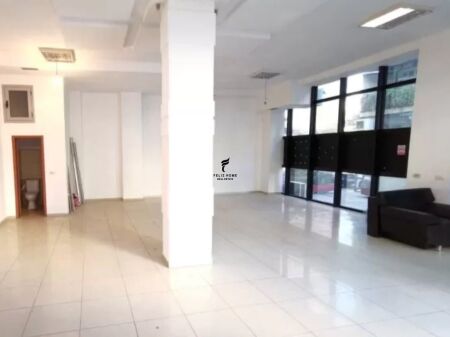 SHITET DYQAN 65 M2 STADIUMI DINAMO 470.000 EURO FH-88744