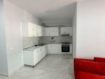 APARTAMENT ME QERA 1+1 KOMUNA E PARISIT 60.000 LEKE FH-88864