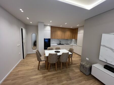 APARTAMENT ME QIRA RRUGA KAVAJES
