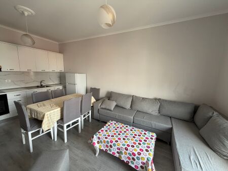 Hipoteka, Japim me Qira Apartament 2+1 + Post Parkimi.