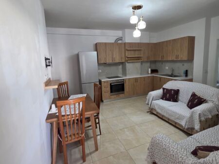 Jepet me qira apartament 2+1 në Astir!