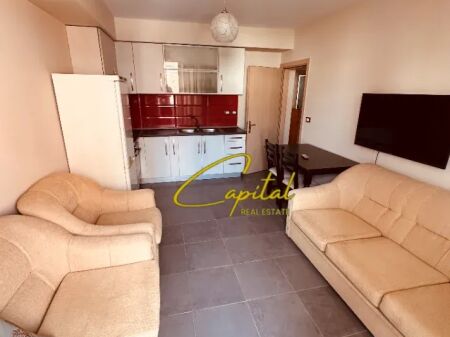 APARTAMENT ME QIRA 1+1 SHKOLLA E BASHKUAR 45.000 LEKE