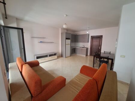 Apartament 2+1 ne Shitje ne Astir, Prane Rrethrrotullimit ID 5369