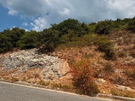 Shitet toke ne Lanabregas 143,000 €