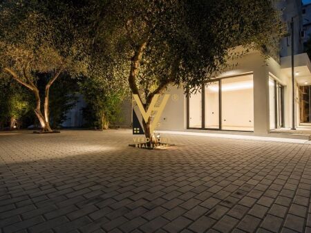 BUSINESS PREMISES FOR SALE 50 M2 AT PAZARI I RI 175,000 EURO