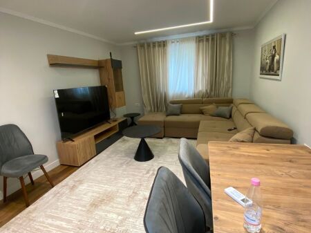 Apartment 2+1 for rent at 9-Katshet, Center, Skenderbej Square, New Bazaar.