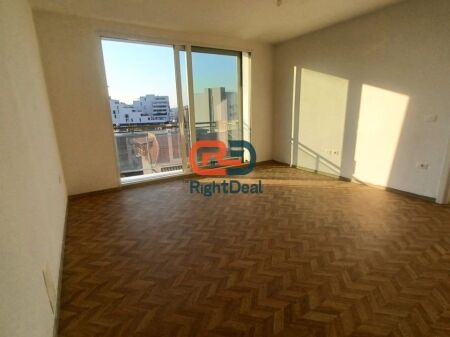Near Pharmacy 10, Premises for Rent, Ideal for Offices or Clinics!!!