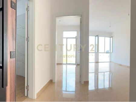 Apartment for rent at Altura, New Boulevard!