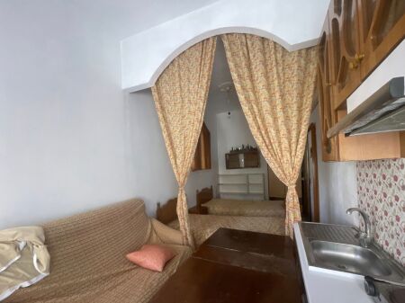 GARSIONERE 15000 LEKE.VILAT GJERMANE.HOTEL DEJA
