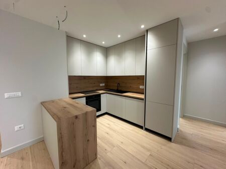 Shitet Apartament 2+1 , Liqeni Thate