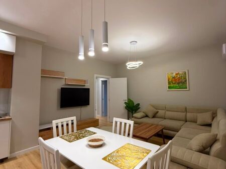 🏡 APPARTAMENTO IN AFFITTO 1+1 – ASTIR  📍 Posizione: Astir, Tirana💰 Affitto: 60.000 lek/mese