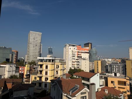 Perball Toptanit, Apartment 2+1+2 per qira