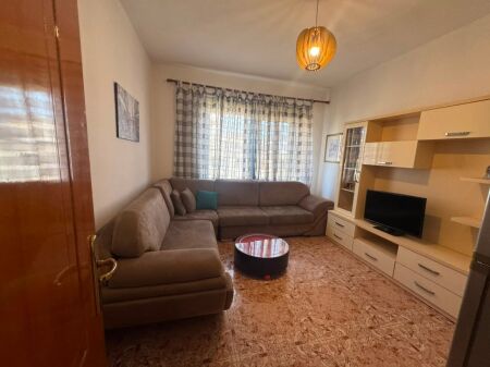 Shitet apartament 1+1 tek Pranvera , Durres .
