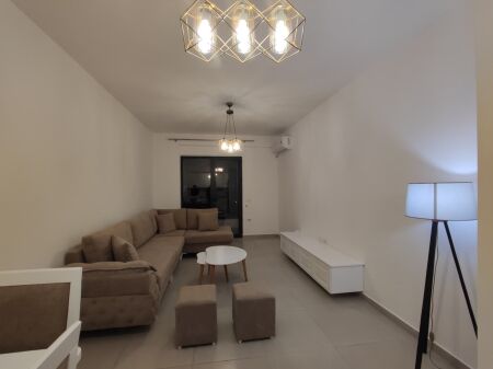 Oasis Residence, jepet me qera apartament 1+1.