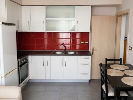 Apartament 1+1 me qira – Shkolla e Bashkuar !