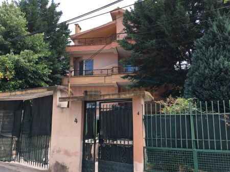 Rent, 3-Storey Villa, Priest's Hill, Tirana.