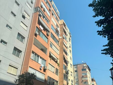 Apartment 2+1+2 at the Paris municipality
