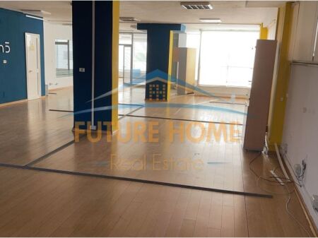 AFFITTO LOCALE COMMERCIALE, ZOGU I ZI, TIRANA