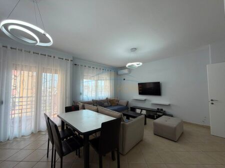 Qera , Apartament 2+1+2 , Qender , Tirane
