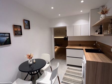 Ne zonen e Durresit , prane Kafe Mulliri i Vjeter, jepet me qera apartament, 1+1, 60,000 Leke
