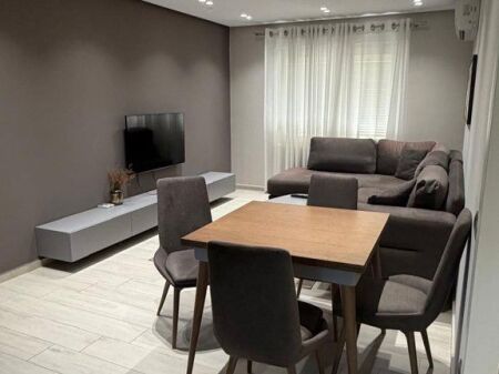 Apartament 2+1 me Qira - Qendër, Tregu Çam (Posta Shqiptare)