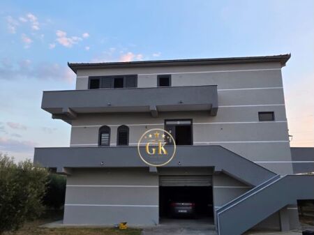 🏢✨ 3-STORY VILLA FOR SALE IN SHIJAK AREA✨🏢