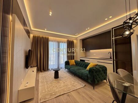 Luxury apartment 2+1+2 for rent at Garden Building