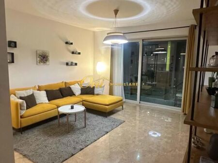 JEPET APARTAMENT ME QERA 1+1, STADIUMI AIR ALBANIA