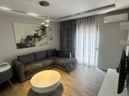 AFFITTASI APPARTAMENTO 1+1 VICINO ALL'ACQUEDOTTO, DURRES