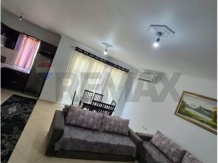 2+1 in affitto, Astir
