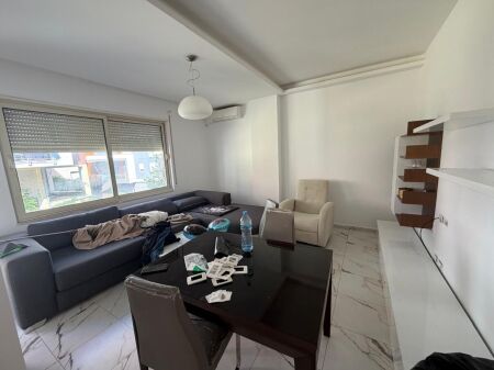 In affitto 2+2 lago che arredato ascensore anche per arbnb 70000 lek
