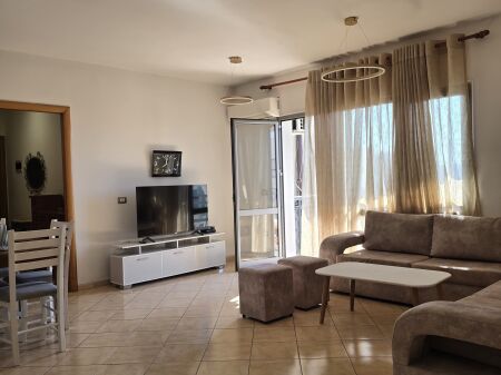 Apartment 2+1 for rent Zogu i Zi