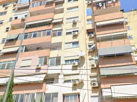 Ekskluzive  Apartament 2+1+2 tek komuna e parisit