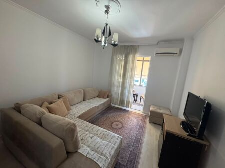 2+1 Apartment for rent – Near Globe / Kavajës Street !