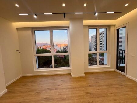 Office 1+1 for rent at the Paris Municipality