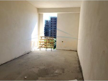 For sale, Apartment 2+1+2, River Side Residence, Kavajes Street, Tirana