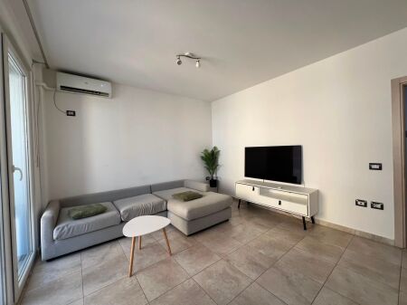 Shitet,Apartament 1+1,Kompleksi Xhura