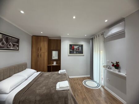 Apartament/studio me qera