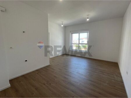 Apartament - Për Shitje - Kompleksi Mangalem, Tiranë