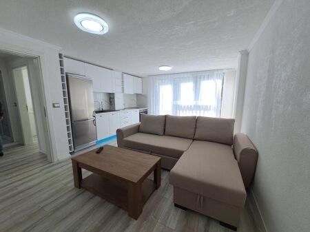 Jepet me qera apartament 1+1 tek 5 Maj