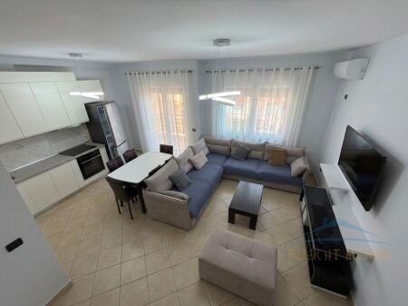 Qera , Apartament 2+1+2 , Qender , Tirane