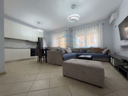 Qera , Apartament 2+1+2 , Qender , Tirane