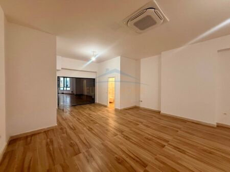 Rent, 2 Business Spaces, Center, Tirana.