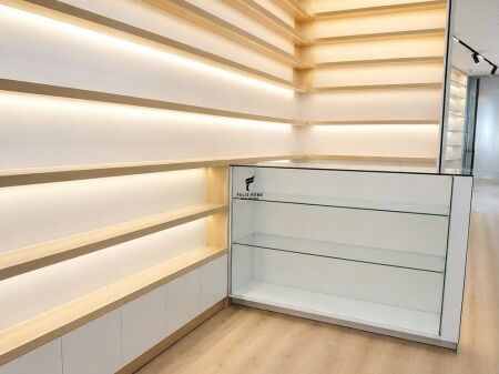 SHOP FOR RENT 28 M2 PARIS COMMUNE 200,000 LEKE FH-89019