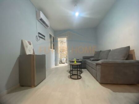 Rent, Business Premises, Kavaja Street, Tirana.