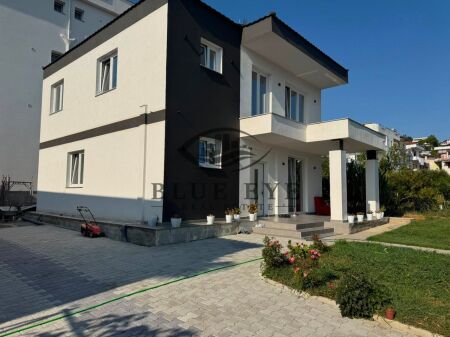 VILË DY-KATËSHE NË SHITJE – GOLEM, DURRËS!