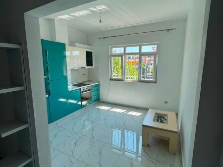 Apartament me qera 1+1 - 📍5 Maj, rruga Lucie Miloti