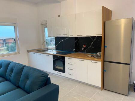 Apartament 2+1 me qira – Liqeni i Farkës !